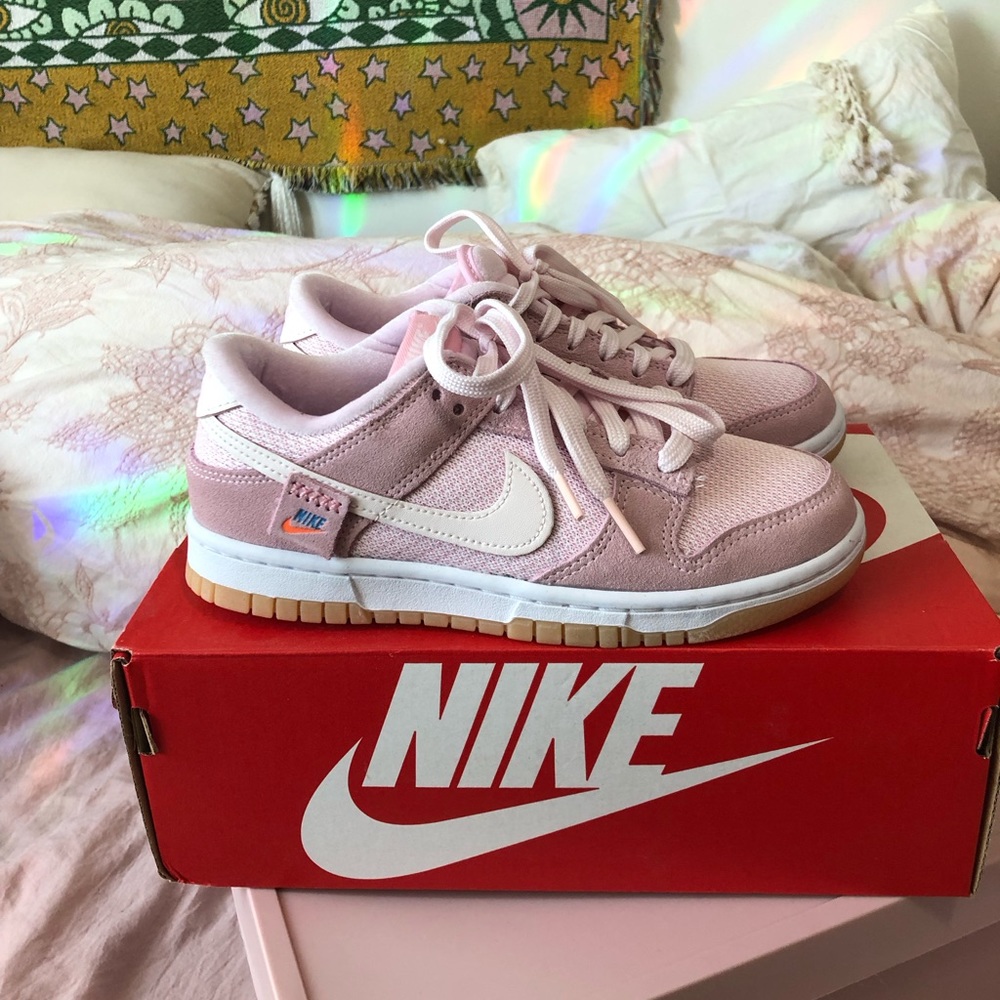 Nike dunks low pink